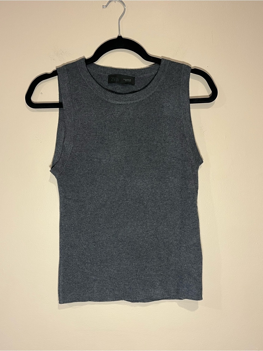Zara Charcoal Gray Sleeveless Knit Tank size M